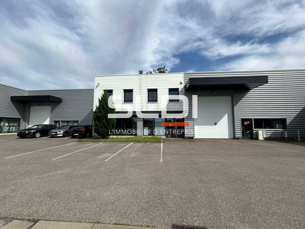 Flex dans Neuville-sur-Saône à louer Photo du bâtiment- Image 1 de 23