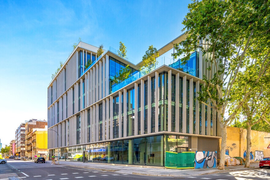 Carrer de Pere IV, 62, Barcelona, Barcelona for lease - Primary Photo - Image 1 of 4