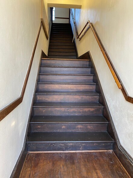 122 N Avondale Rd, Avondale Estates, GA à louer - Hall d’entrée - Image 3 de 7