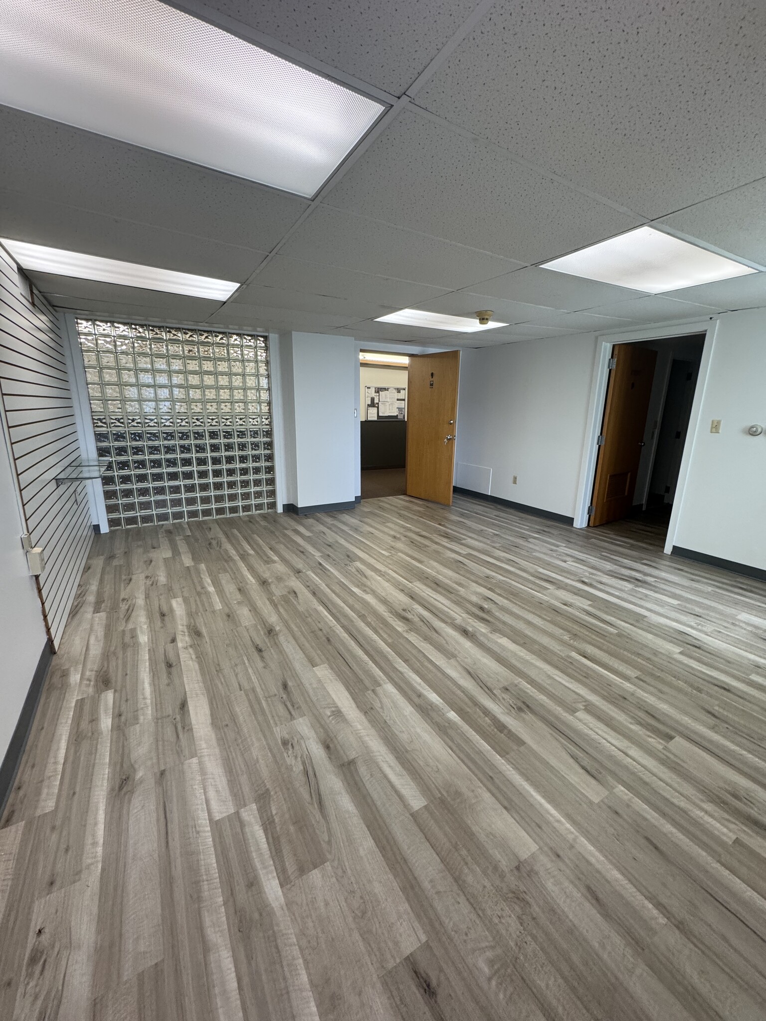 1200 E High St, Pottstown, PA for lease Interior Photo- Image 1 of 9