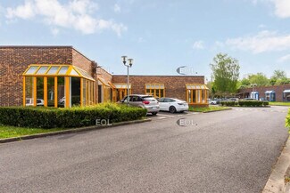 Plus de détails pour Local d'activités à louer