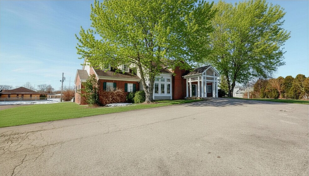 1701 Spring St, Jeffersonville, IN à vendre - Photo du bâtiment - Image 2 de 88