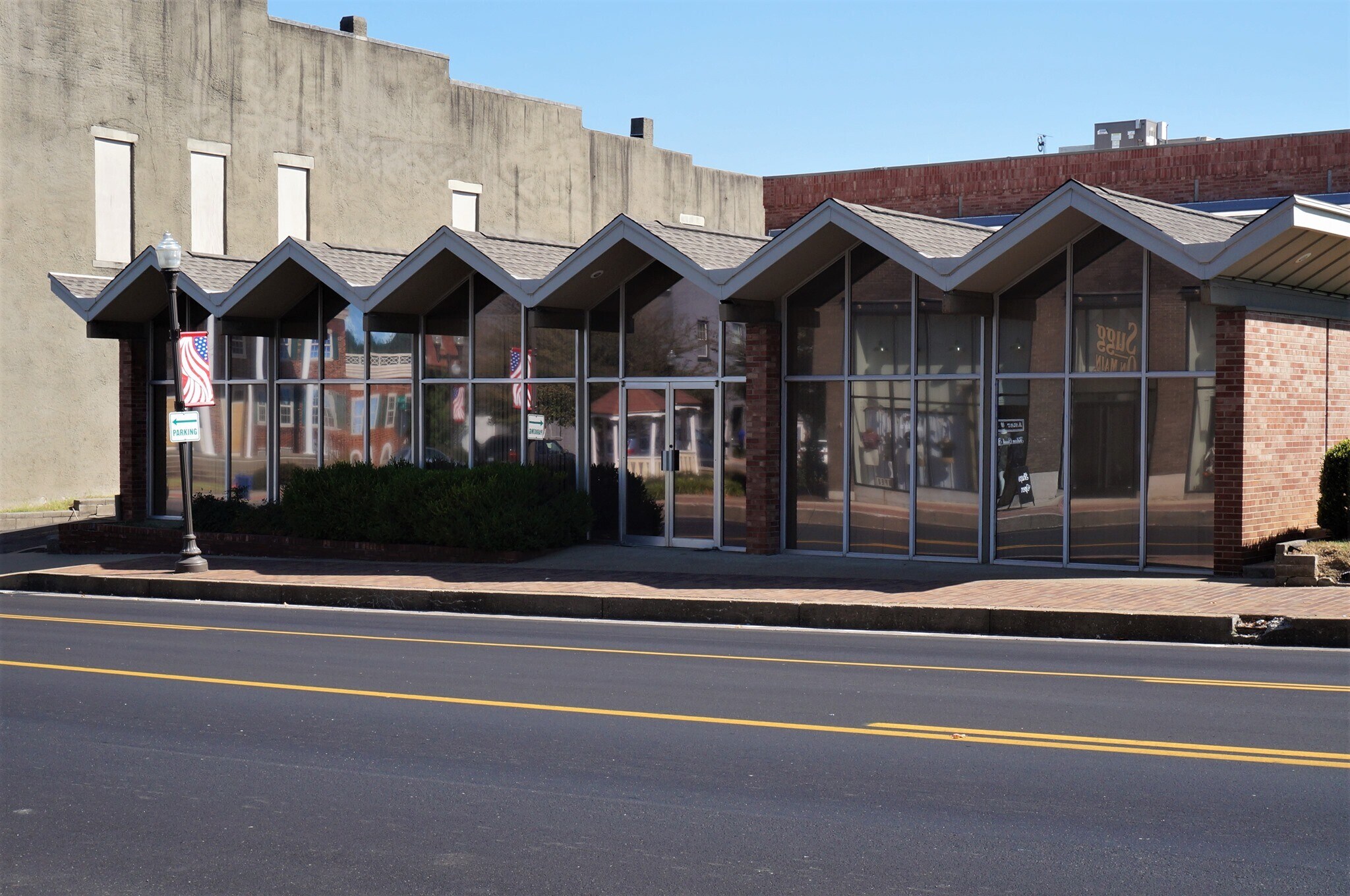108 S Main St, Madisonville, KY for sale Building Photo- Image 1 of 90