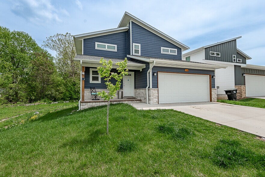 2644 N Prospect Ave, Springfield, MO for sale - Primary Photo - Image 1 of 42