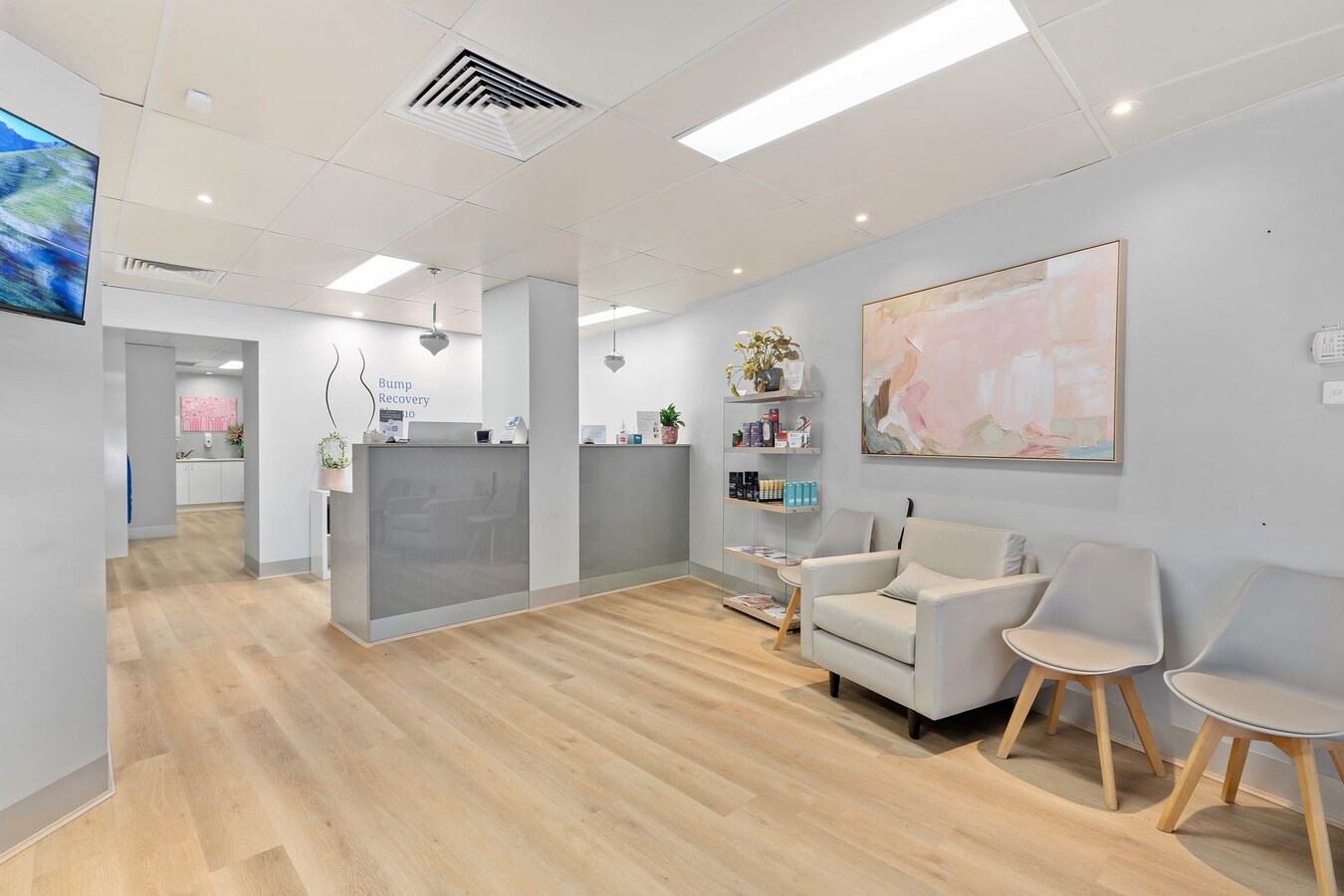 158 Pacific Hwy, Charlestown, NSW 2290 - Unité 2 -  - Photo intérieure - Image 2 of 5