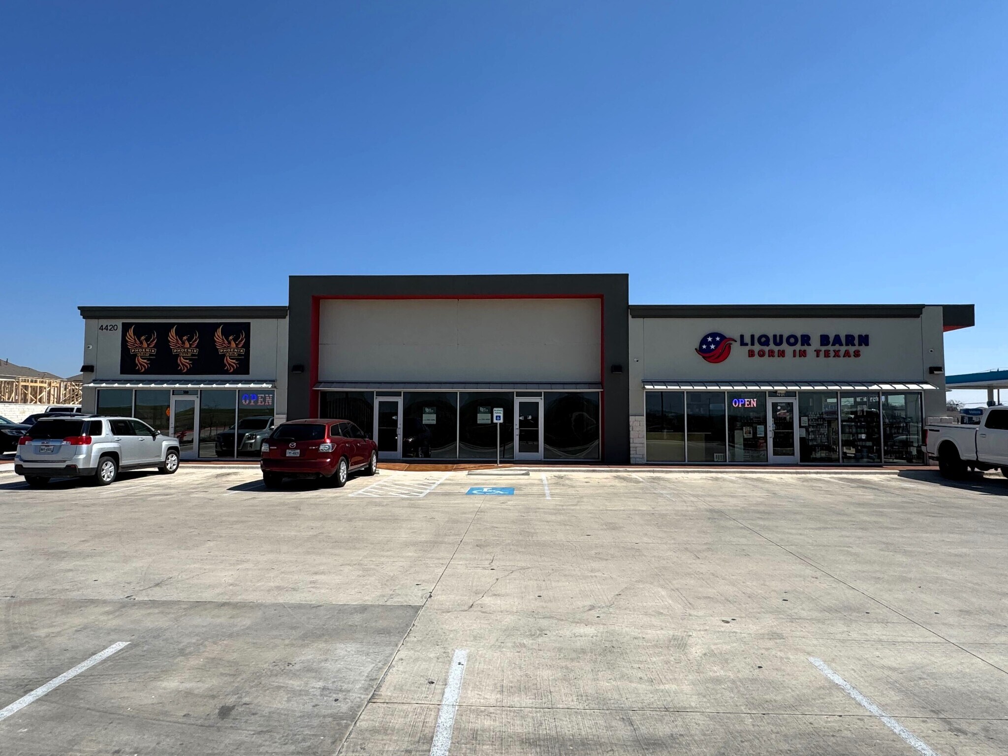 4420 University Blvd, Round Rock, TX à louer Photo du bâtiment- Image 1 de 6