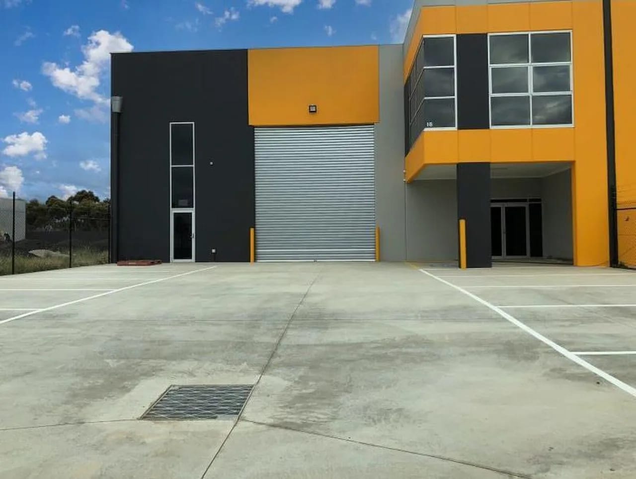 9 Leader St, Truganina for lease Primary Photo- Image 1 of 3