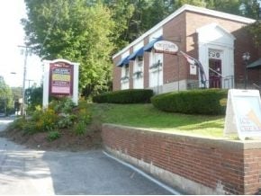 43 Grove St, Peterborough, NH à vendre - Photo du bâtiment - Image 2 de 65