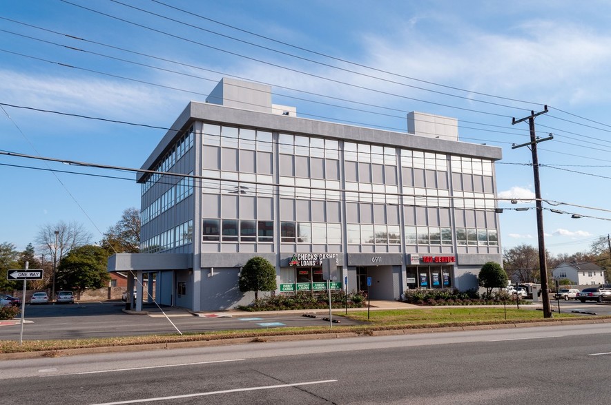 6911 Richmond Hwy, Alexandria, VA for lease - Building Photo - Image 1 of 13