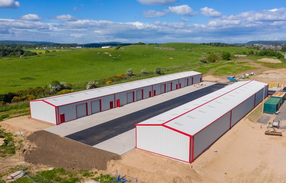 Tower Pl, Elgin for lease - Building Photo - Image 2 of 3