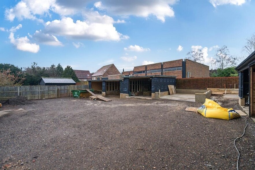 50 High St, Markyate for lease - Building Photo - Image 3 of 37