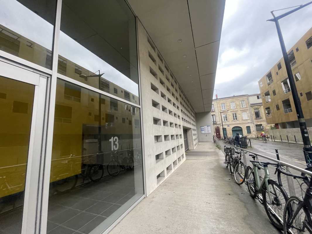 Office in Bordeaux for lease Building Photo- Image 1 of 9