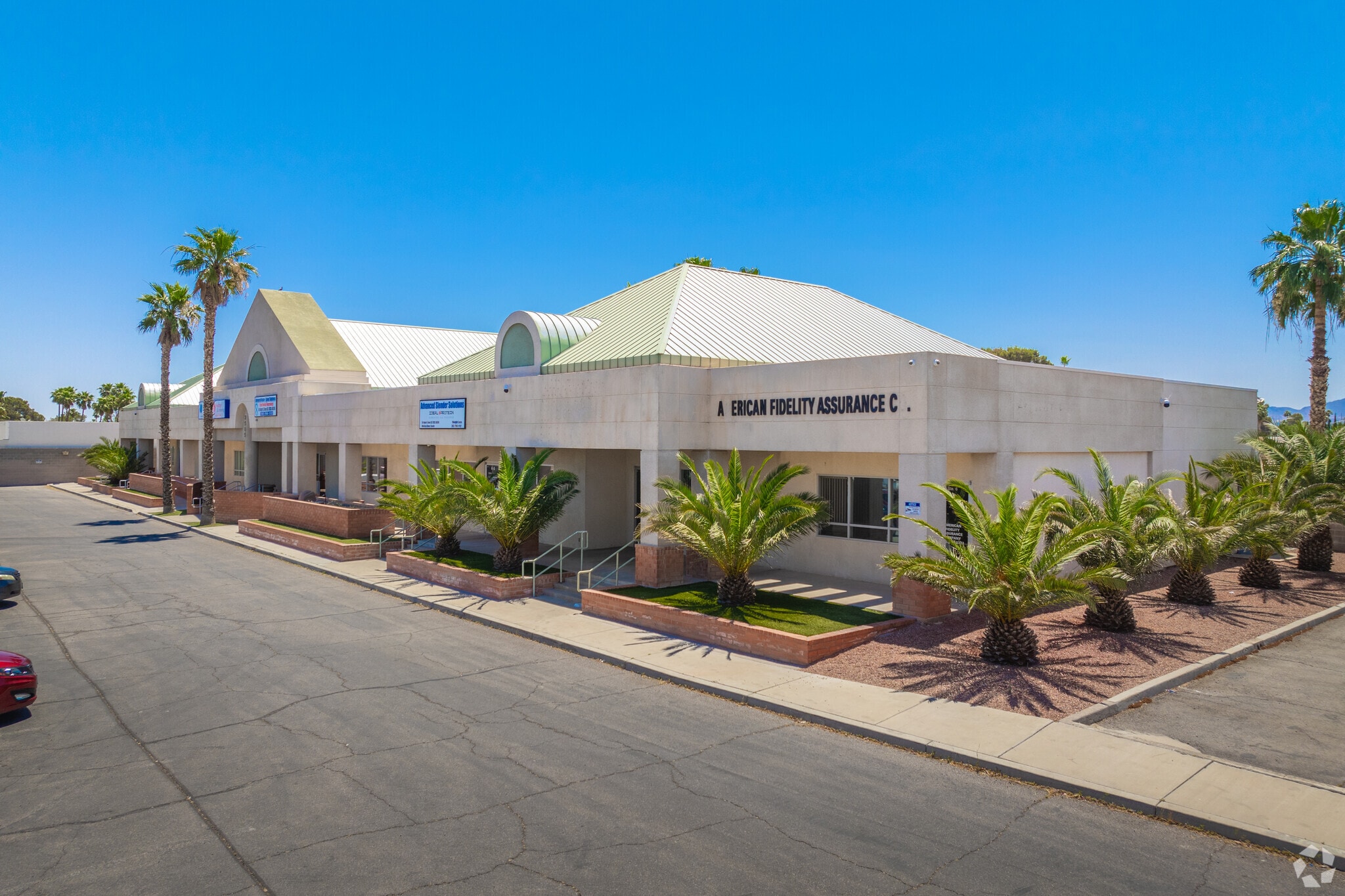 3505 E Flamingo Rd, Las Vegas, NV for lease Primary Photo- Image 1 of 41