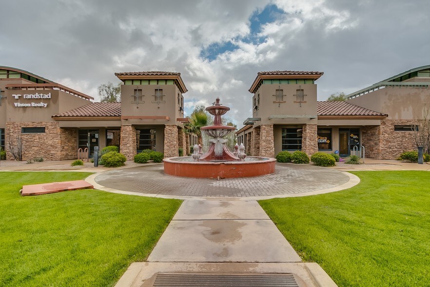 9865 S Priest Dr, Tempe, AZ à louer - Photo du bâtiment - Image 3 de 7