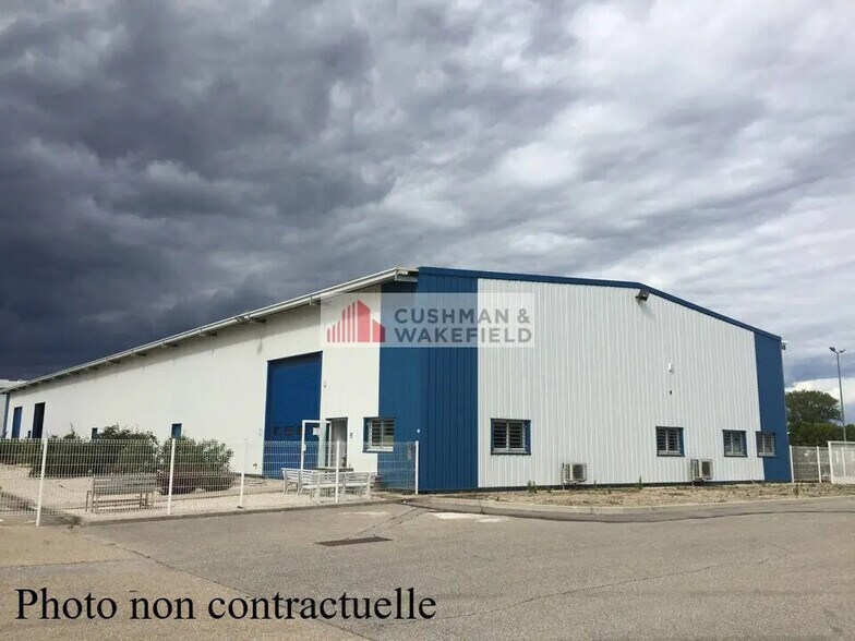 Flex dans Tarascon à louer - Photo du bâtiment - Image 2 de 3