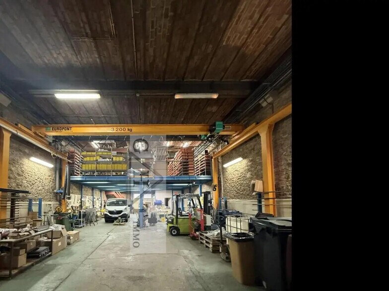 Industrial in Argenteuil for sale - Interior Photo - Image 2 of 11