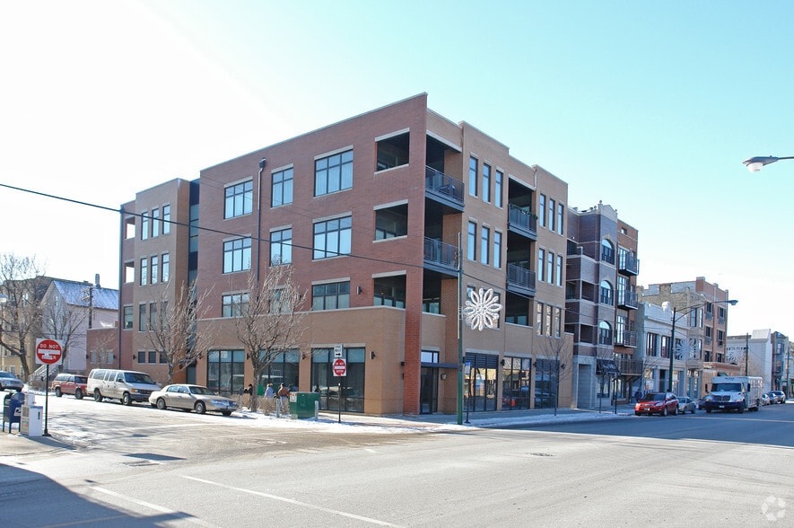 1101 W Belmont Ave, Chicago, IL for lease - Primary Photo - Image 1 of 7