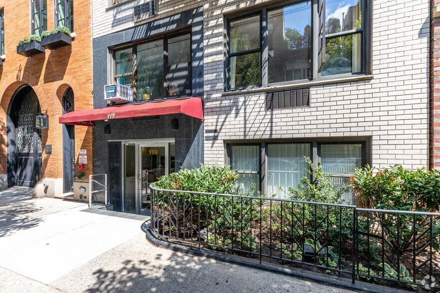 119 E 83rd St, New York, NY for lease - Building Photo - Image 3 of 4