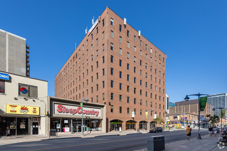 400 Cooper St, Ottawa, ON à louer - Photo du bâtiment - Image 1 de 3