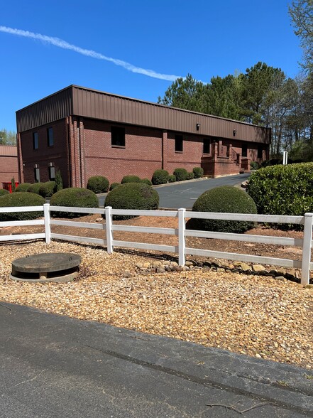 1394 Broadway Ave, Braselton, GA for lease - Building Photo - Image 3 of 29