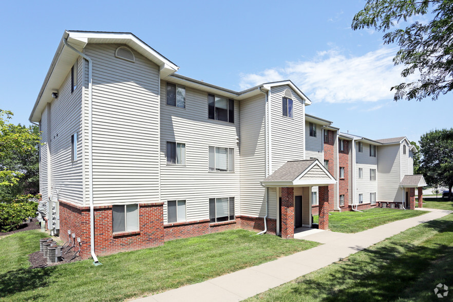 904-908 Kasper St, Bellevue, NE à vendre - Photo principale - Image 1 de 1