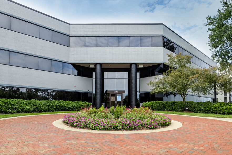 3710 University Dr, Durham, NC for lease - Building Photo - Image 1 of 16