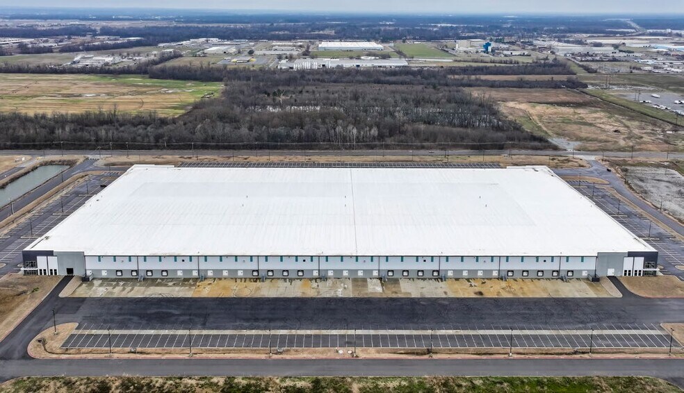 7103 Zeuber Rd, Little Rock, AR à louer - Photo du bâtiment - Image 3 de 11