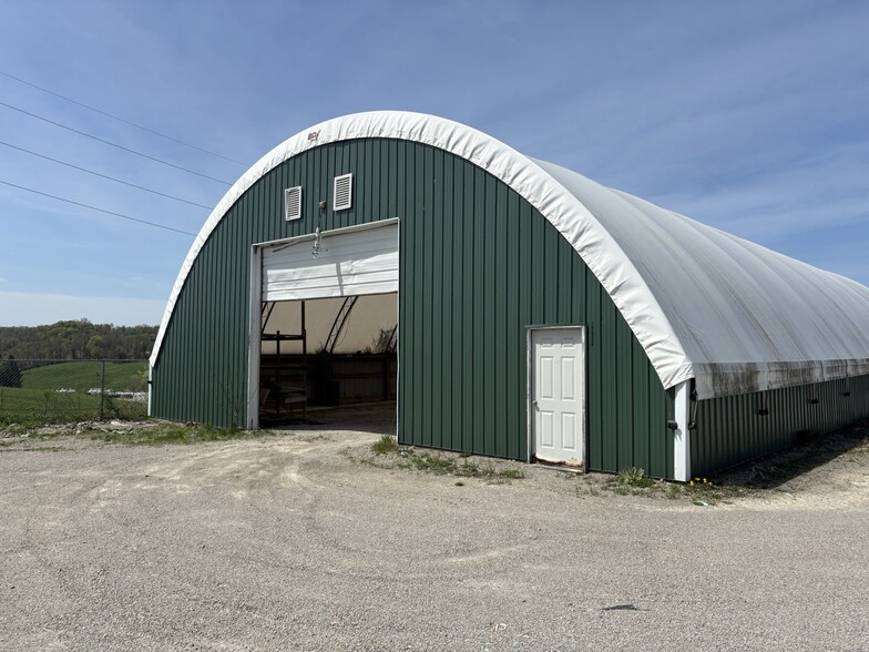 947 Old Brick Rd, West Alexander, PA for lease - Primary Photo - Image 1 of 1