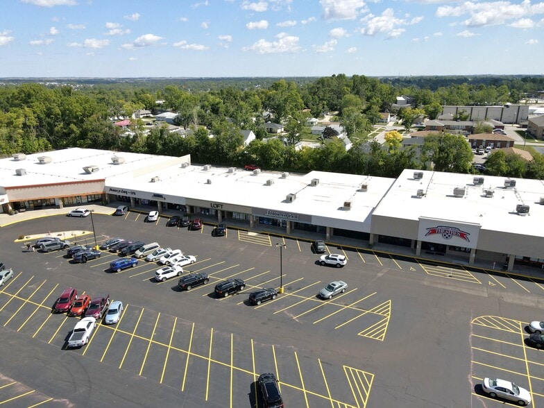 1398-1470 Twixt Town Rd, Marion, IA for sale - Building Photo - Image 3 of 6