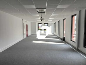 Chemin Du Plateau, Dardilly for lease Building Photo- Image 1 of 6