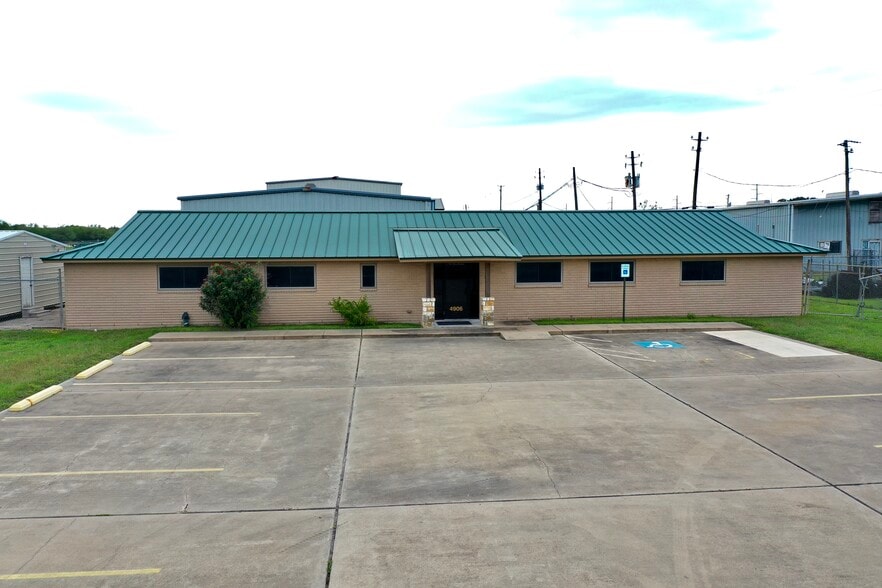 4906 Houston Hwy, Victoria, TX for sale - Building Photo - Image 3 of 32