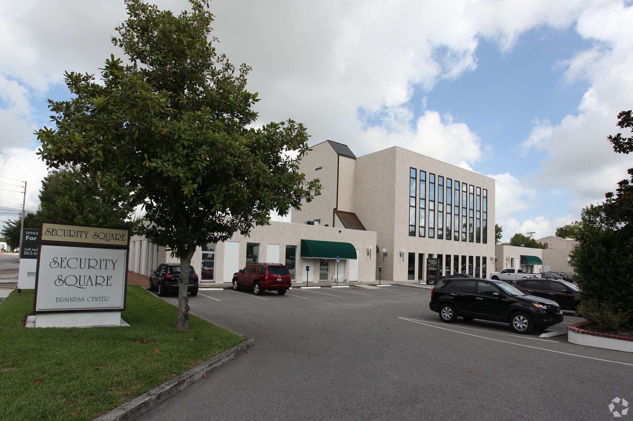 130 Bates Ave SW, Winter Haven, FL à louer Photo principale- Image 1 de 7