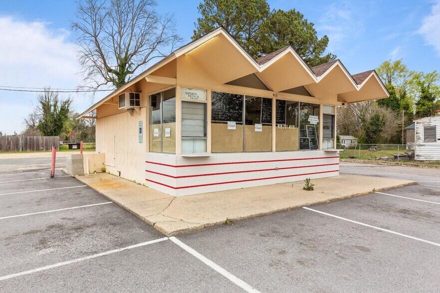 415 S John St, Goldsboro, NC à vendre - Photo du bâtiment - Image 3 de 40