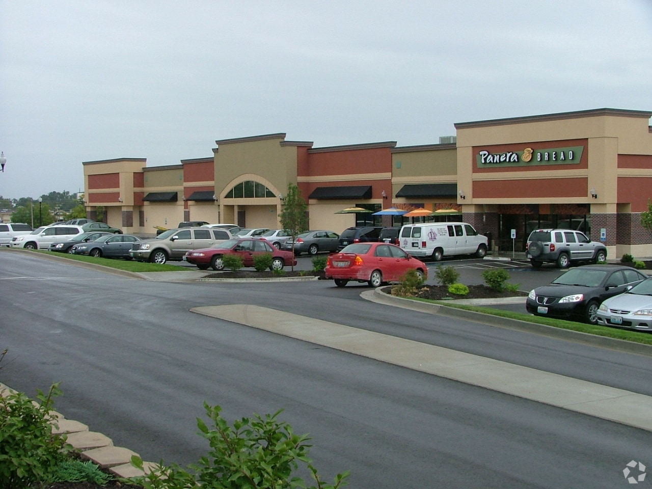 1209 N Belt Hwy, Saint Joseph, MO for lease Primary Photo- Image 1 of 7