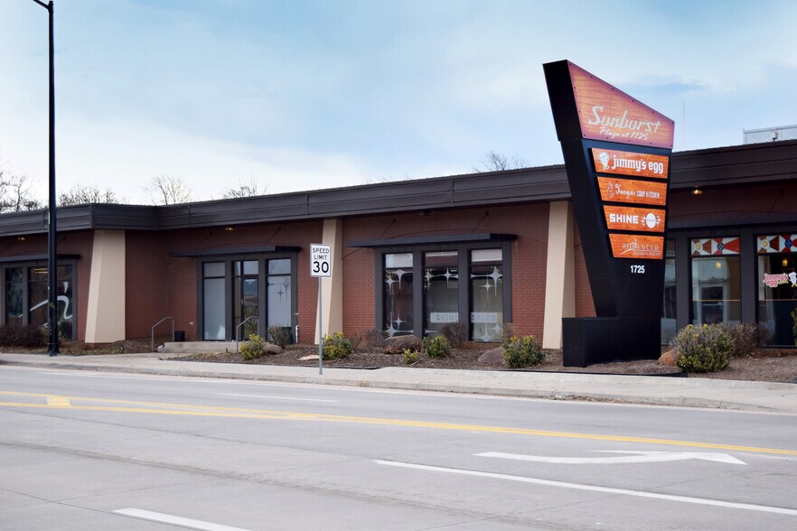 1725 E Douglas Ave, Wichita, KS à louer - Photo du bâtiment - Image 1 de 11