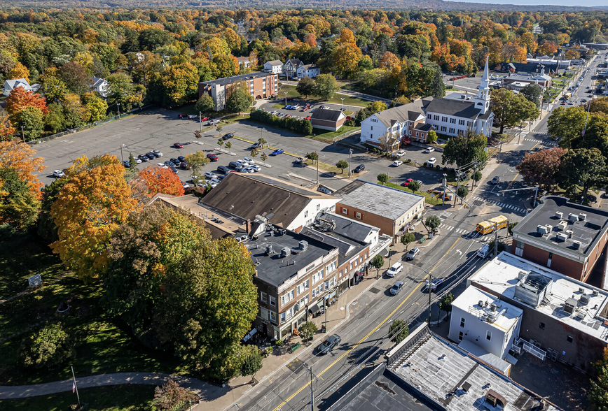 1-7 N Main St, Southington, CT à louer - Photo du bâtiment - Image 3 de 12