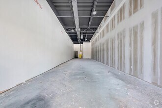 7655 Mall Pky, Stonecrest, GA à louer Photo intérieure- Image 1 de 1