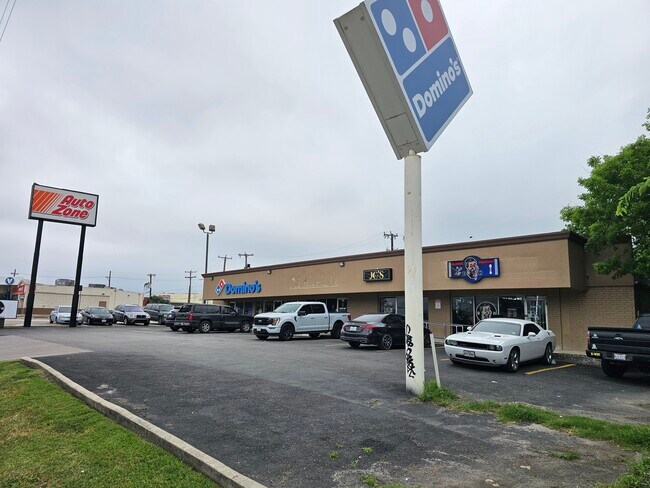 More details for 129-137 Bandera Rd, San Antonio, TX - Retail for Lease