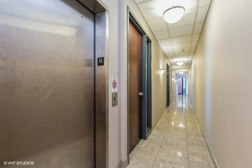 1145 Mitchell Ct, Crystal Lake, IL for lease - Building Photo - Image 2 of 16