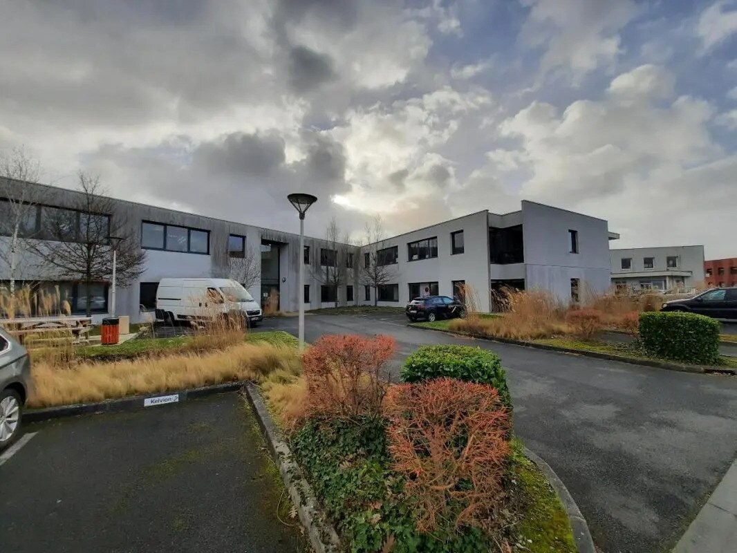 Office in Petit-Couronne for lease Building Photo- Image 1 of 15