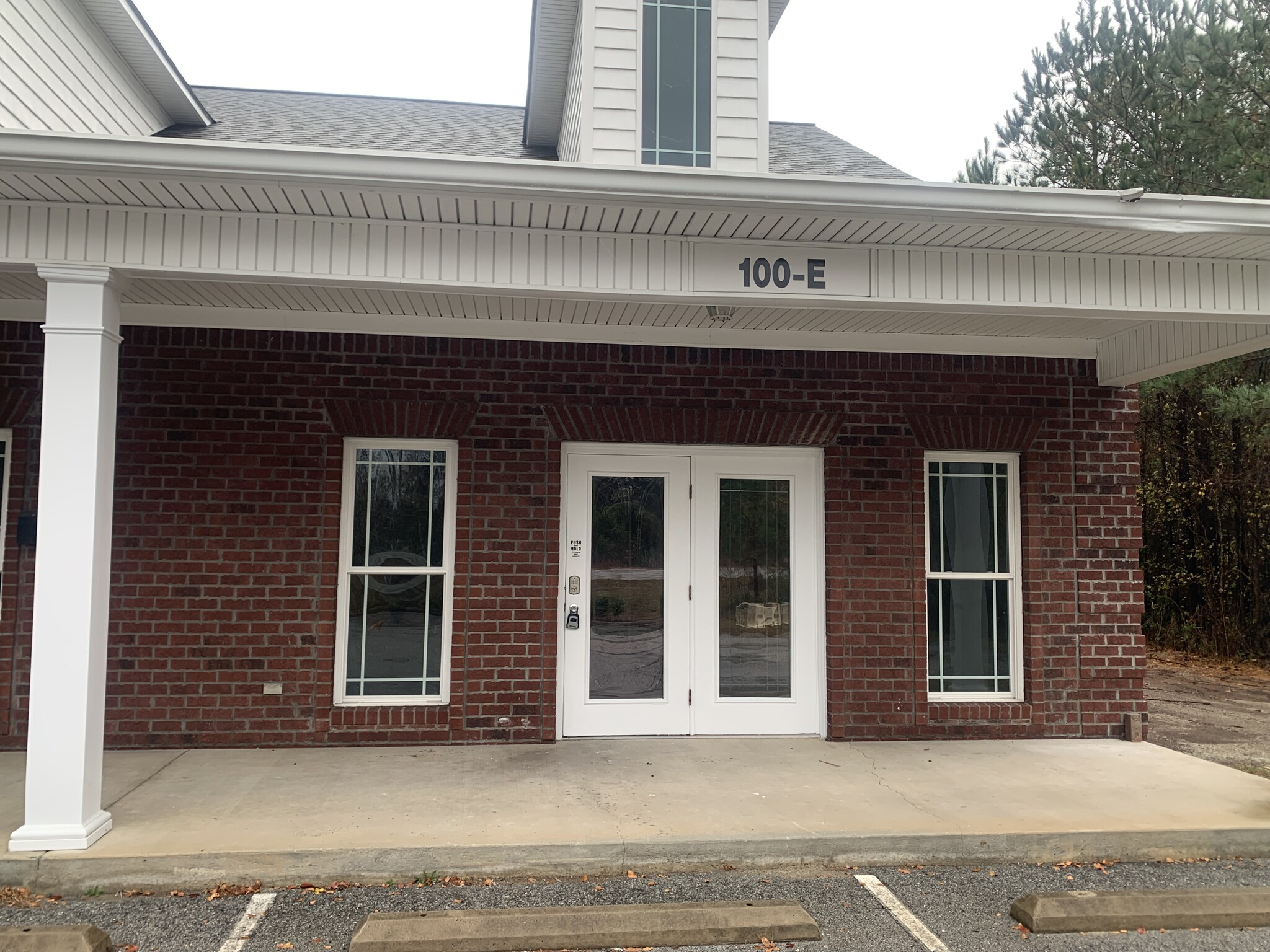 100 Fall Creek Dr, Jacksonville, NC for lease Building Photo- Image 1 of 13