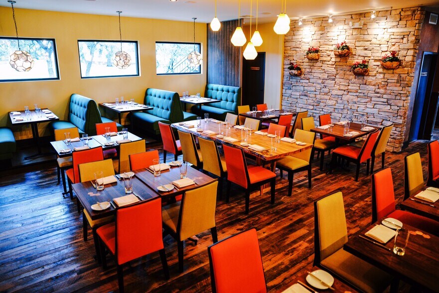 23526 State Highway 71 W, Spicewood, TX à vendre - Photo intérieure - Image 2 de 6