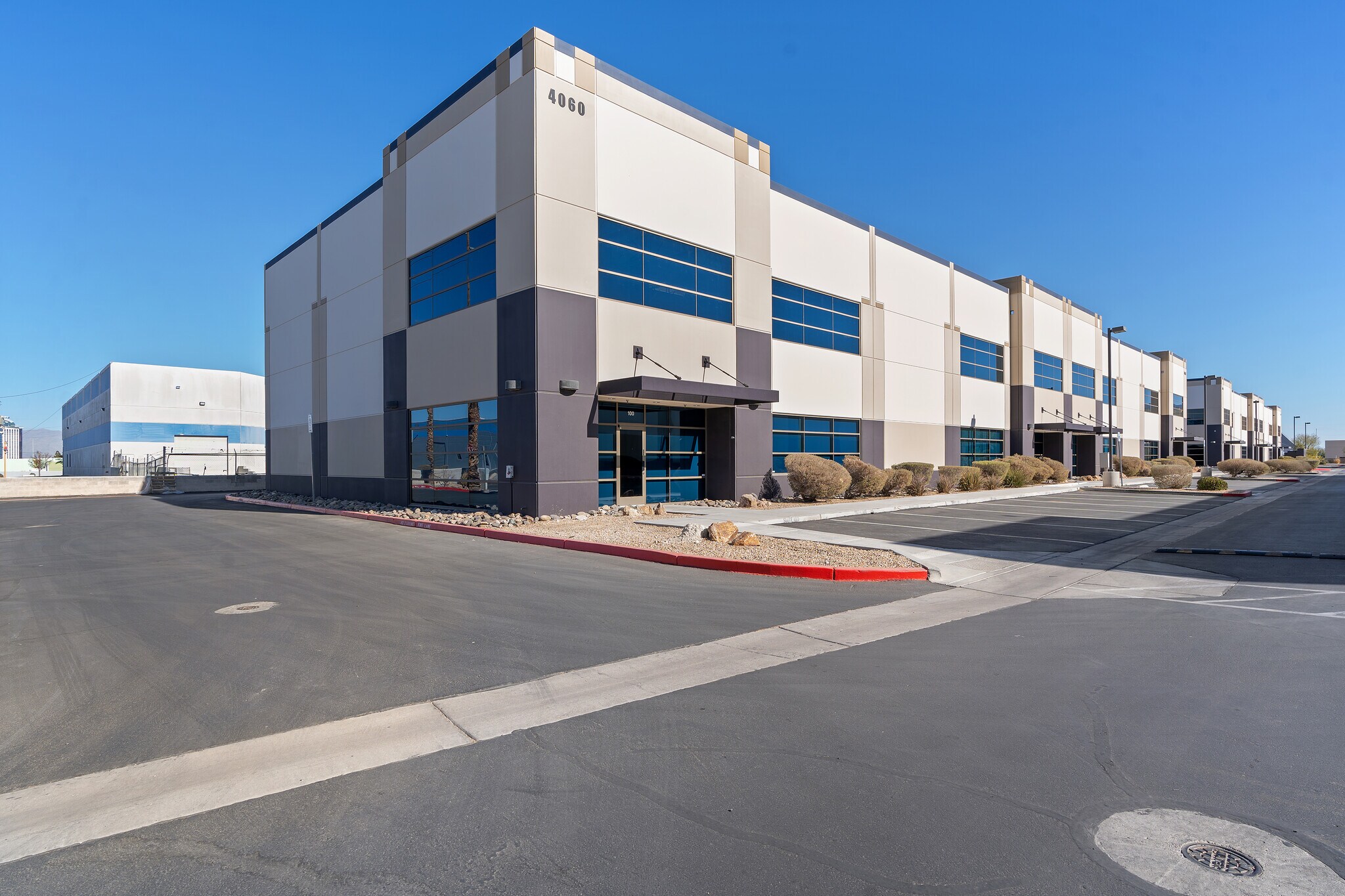 4010 W Hacienda Ave, Las Vegas, NV for lease Building Photo- Image 1 of 8