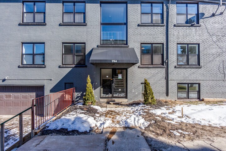 1744 Wilson Ave, Toronto, ON à vendre Photo du bâtiment- Image 1 de 1