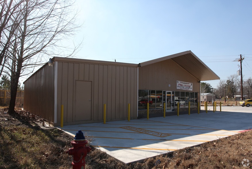 20020 Fm-1485 Rd, New Caney, TX à vendre - Photo du bâtiment - Image 2 de 2