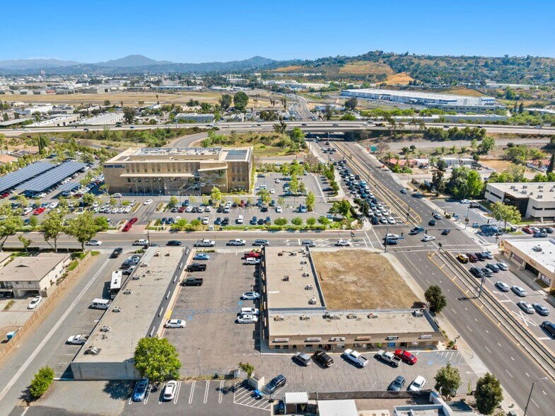 8781 Cuyamaca St, Santee, CA à louer - Aérien - Image 2 de 3