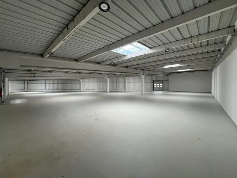 Industrial in Maurepas for lease Interior Photo- Image 1 of 13