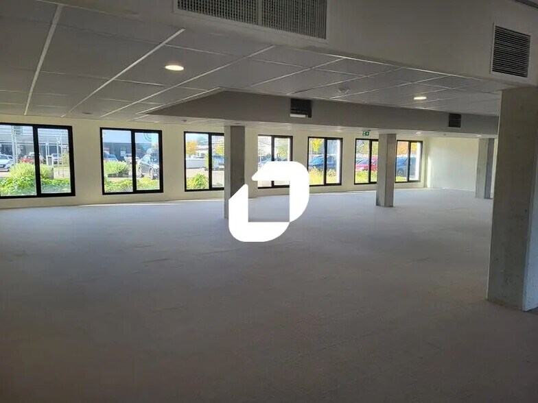 Bureau dans Pessac à louer - Photo du bâtiment - Image 3 de 6