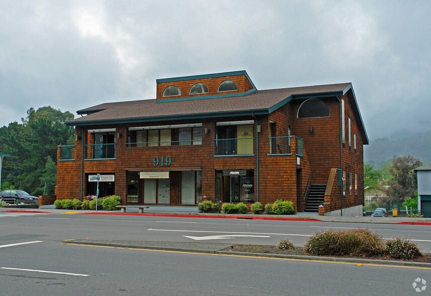919 Sir Francis Drake Blvd, Greenbrae, CA for lease - Building Photo - Image 3 of 4
