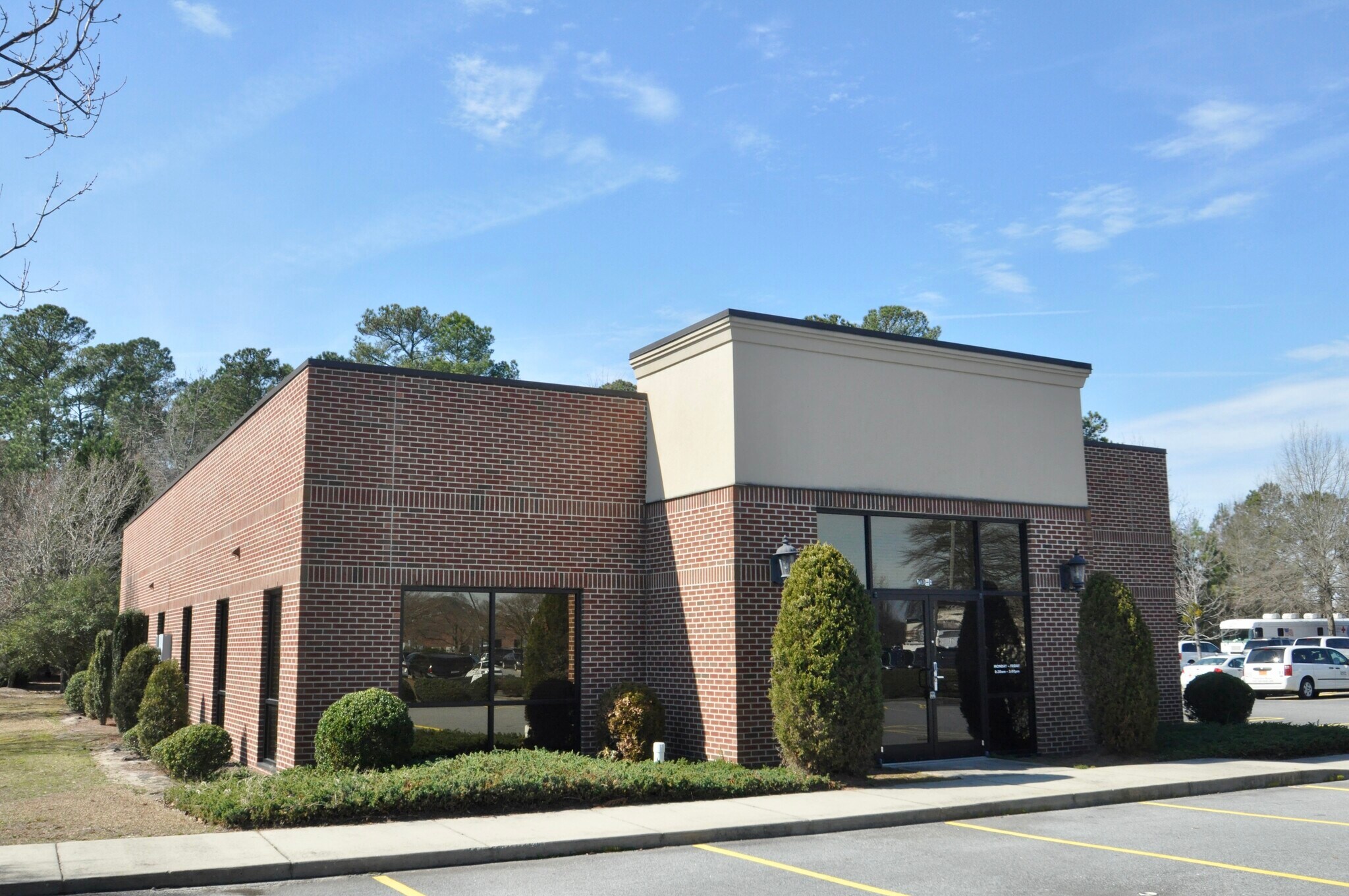 700B Cromwell Dr, Greenville, NC à louer Photo du bâtiment- Image 1 de 22